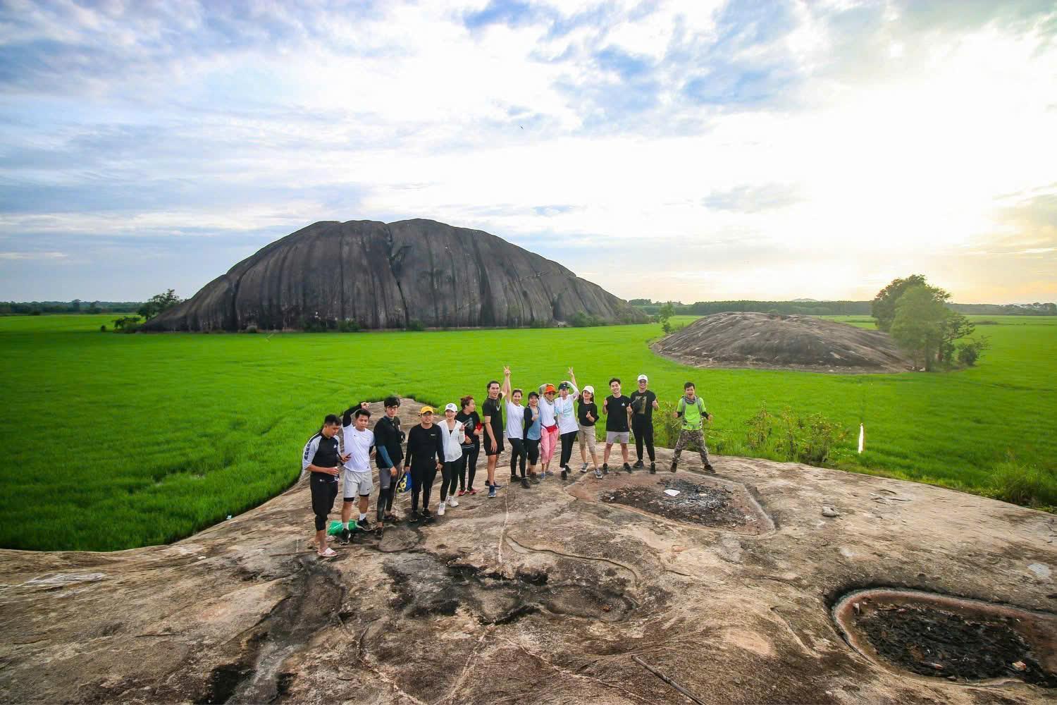 Phu Dien Homestay Cat Tien Luaran gambar